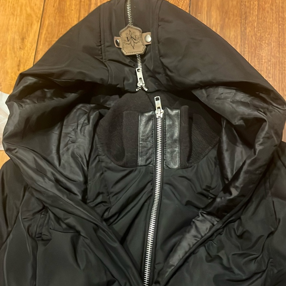Mackage Black Down Coat Authentic and in excellent condition sz M - Picture 6 of 11